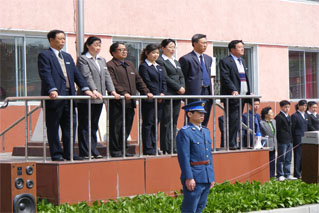 检阅中.......jpg
