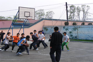 学生课间活动